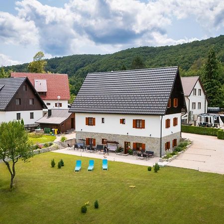 Green Lakes House Hotel Мукине Екстериор снимка